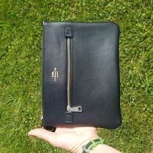 🖤Coach Gallery Extra Large Pouch F79895 Black NWOT🛍